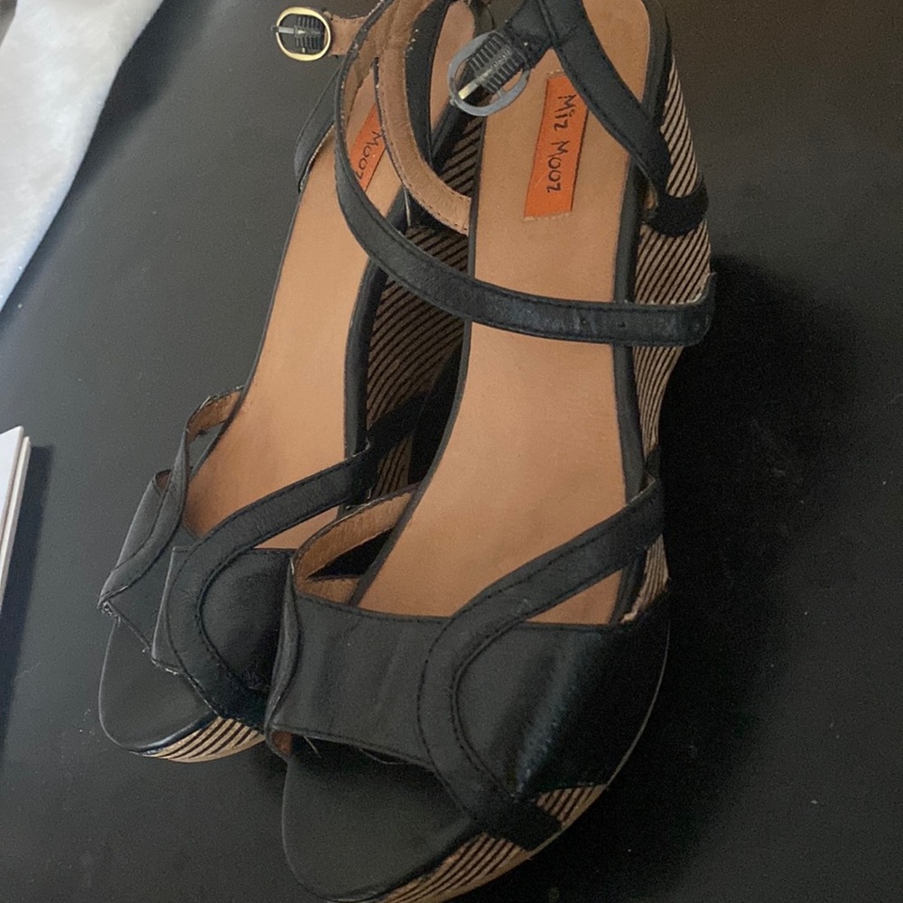 Brand new never worn Miz Mooz wedges